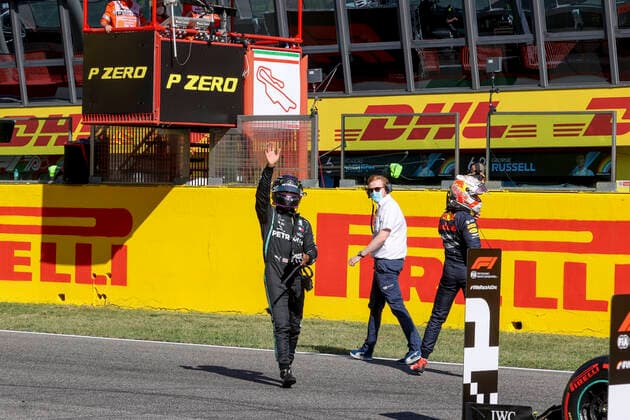 Motorsports: FIA Formula One World Championship, WM, Weltmeisterschaft 2020, Grand Prix of Tuscany, 44 Lewis Hamilton (GBR, Mercedes-AMG Petronas Formula One Team), 33 Max Verstappen (NLD, Aston Martin Red Bull Racing), Scarperia Italy
