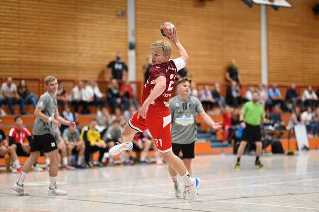 A-Junioren Bundesliga-Qualifikation I VfL Horneburg - HSG Delmenhorst I 12.09.2020 Wurf Niklas Kortstegge ( 21, VfL Horneburg); A-Junioren Bundesliga-Qualifikation I VfL Horneburg - HSG Delmenhorst am 12.09.2020 in Horneburg (Hoelle Hermannstrasse), Deutschland