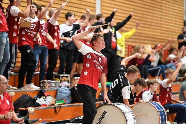 A-Junioren Bundesliga-Qualifikation I VfL Horneburg - HSG Delmenhorst I 12.09.2020 Jubel der Fans vom VfL Horneburg; A-Junioren Bundesliga-Qualifikation I VfL Horneburg - HSG Delmenhorst am 12.09.2020 in Horneburg (Hoelle Hermannstrasse), Deutschland