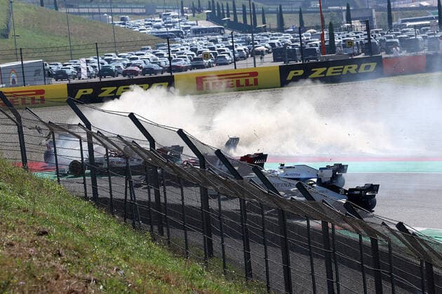 Formula 1 Pirelli Gran Premio Della Toscana Ferrari 1000 2020 13.09.2020, Autodromo Internazionale del Mugello, Mugello, Formula 1 Pirelli Gran Premio Della Toscana Ferrari 1000 2020,im Bild Unfall zwischen Kimi Raikkonen (FIN 7), Alfa Romeo Racing ORLEN, Pierre Gasly (FRA 10), Scuderia AlphaTauri Honda, Romain Grosjean (FRA 8), Haas F1 Team, Max Verstappen (NEL 33), Aston Martin Red Bull Racing