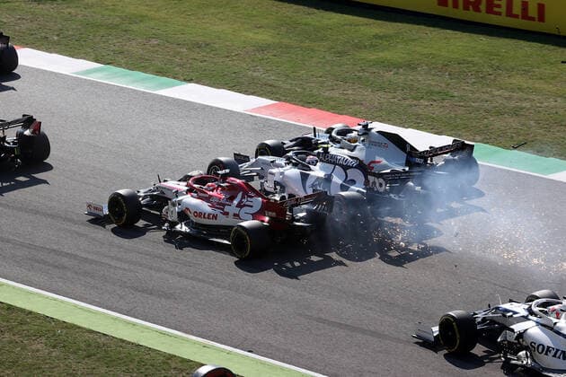 Formula 1 Pirelli Gran Premio Della Toscana Ferrari 1000 2020 13.09.2020, Autodromo Internazionale del Mugello, Mugello, Formula 1 Pirelli Gran Premio Della Toscana Ferrari 1000 2020,im Bild Unfall zwischen Kimi Raikkonen (FIN 7), Alfa Romeo Racing ORLEN, Pierre Gasly (FRA 10), Scuderia AlphaTauri Honda, Romain Grosjean (FRA 8), Haas F1 Team, Max Verstappen (NEL 33), Aston Martin Red Bull Racing