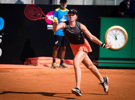 September 14, 2020, Rome, ITALY: Elena Rybakina of Kazakhstan in action during the first round of the 2020 Internazionali BNL d Italia WTA, Tennis Damen Premier 5 tennis tournament against Ekaterina Alexandrova of Russia Rome ITALY - ZUMAa181 20200914_zaa_a181_002 Copyright: xRobxPrangex