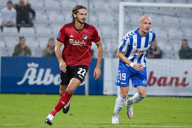 Odense Boldklub v FC Copenhagen, Danish 3F Superliga, football Odense, Denmark, 13th, September 2020. Marios Oikonomou (22) of FC Copenhagen and Aron Elis Thrandarson (19) of Odense seen during the 3F Superliga match between OB and FC Copenhagen at Nature Energy Park in Odense. Odense Denmark  Copyright: xGonzalesxPhoto KentxRasmussenx