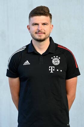 Simon Unger (Spielanalyst); FC Bayern München II; 3. Liga, Porträttermin 2020 2021