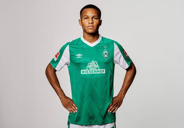 Portraitstermin Werder Bremen Felix Agu (Werder Bremen 17) ; Werder Bremen; 1.BL, Porträttermin 2020 2021