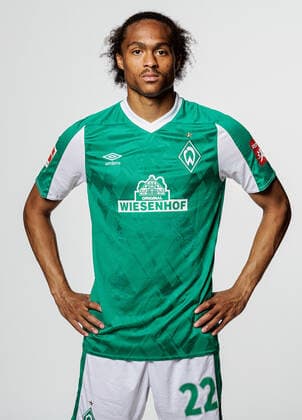 Portraitstermin Werder Bremen Tahith Chong (Werder Bremen 22) ; Werder Bremen; 1.BL, Porträttermin 2020 2021