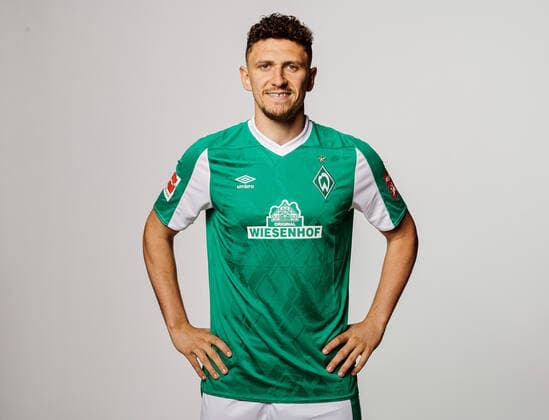 Portraitstermin Werder Bremen Milos Veljkovic (Werder Bremen 13); Werder Bremen; 1.BL, Porträttermin 2020 2021
