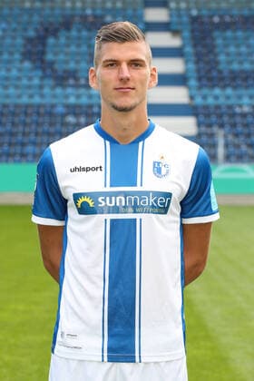 Brian Koglin (1. FC Magdeburg,4) - 3. Liga Saison 2020-2021 3. Liga Portraittermin 2020 2021 offizieller Fototermin 1. FC Magdeburg in der MDCC Arena in Magdeburg - Porträt, Portrait,Deutschland, Fussball, Mann, Maenner,GER,10.09.2020