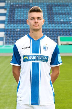 Daniel Steininger (1. FC Magdeburg,13) - 3. Liga Saison 2020-2021 3. Liga Portraittermin 2020 2021 offizieller Fototermin 1. FC Magdeburg in der MDCC Arena in Magdeburg - Porträt, Portrait,Deutschland, Fussball, Mann, Maenner,GER,10.09.2020