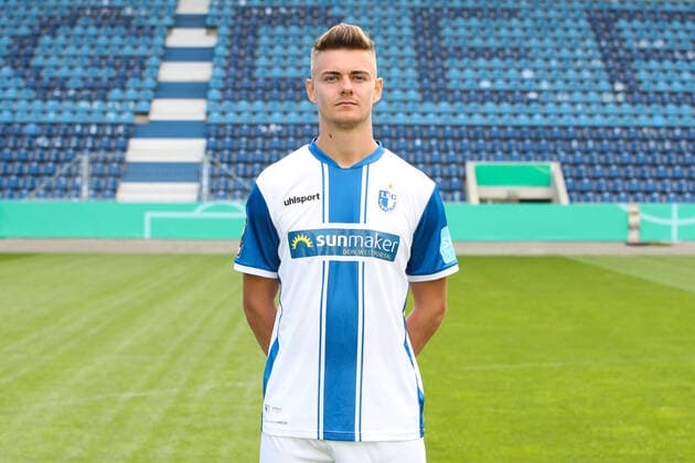 Daniel Steininger (1. FC Magdeburg,13) - 3. Liga Saison 2020-2021 3. Liga Portraittermin 2020 2021 offizieller Fototermin 1. FC Magdeburg in der MDCC Arena in Magdeburg - Porträt, Portrait,Deutschland, Fussball, Mann, Maenner,GER,10.09.2020