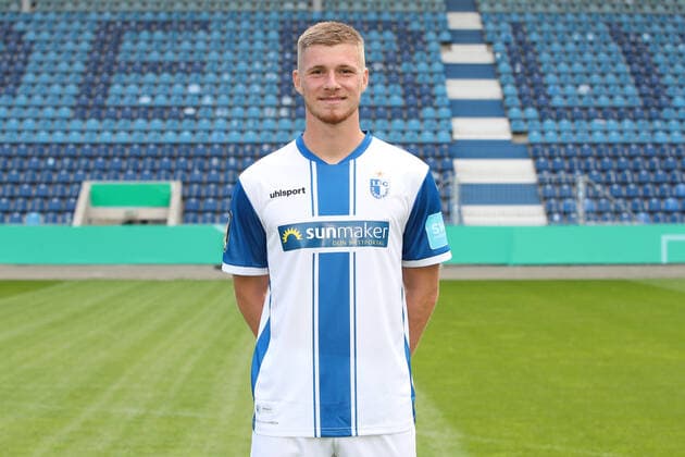 Philipp Harant (1. FC Magdeburg,25) - 3. Liga Saison 2020-2021 3. Liga Portraittermin 2020 2021 offizieller Fototermin 1. FC Magdeburg in der MDCC Arena in Magdeburg - Porträt, Portrait,Deutschland, Fussball, Mann, Maenner,GER,10.09.2020