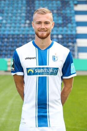Korbinian Burger (1. FC Magdeburg,27) - 3. Liga Saison 2020-2021 3. Liga Portraittermin 2020 2021 offizieller Fototermin 1. FC Magdeburg in der MDCC Arena in Magdeburg - Porträt, Portrait,Deutschland, Fussball, Mann, Maenner,GER,10.09.2020