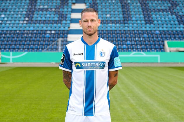 Timo Perthel (1. FC Magdeburg) - 3. Liga Saison 2020-2021 3. Liga Portraittermin 2020 2021 offizieller Fototermin 1. FC Magdeburg in der MDCC Arena in Magdeburg - Porträt, Portrait,Deutschland, Fussball, Mann, Maenner,GER,10.09.2020