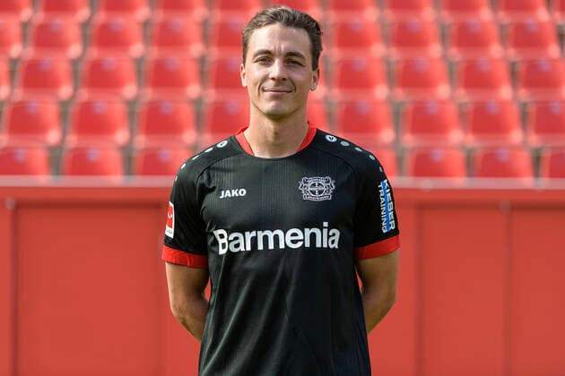 Julian Baumgartlinger; Bayer Leverkusen; 1.BL, Porträttermin 2020 2021 Leverkusen NRW Deutschland