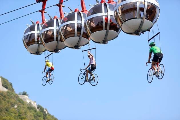 Bilder des Jahres 2020, Sport 09 September Sport Themen der Woche KW38 Sport Bilder des Tages MERIBEL, FRANCE - SEPTEMBER 16 : Illustration picture of Supporters and fans during stage 17 of the 107th edition of the 2020 Tour de France cycling race, a stage of 170 kms with start in Grenoble and finish at Col de la Loze in Meribel on September 16, 2020 in Meribel, France, 16 09 2020 ( Motordriver Kenny Verfaillie - Photo by Jan De Meuleneir Photo News CYCLISME : Tour de France - Etape 17 - Grenoble a Meribel Col De La Loze - 16 09 2020 PhotoNews Panoramic 
