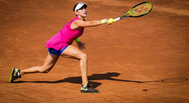 September 16, 2020, Rome, ITALY: Belinda Bencic of Switzerland in action during her second round match at the 2020 Internazionali BNL d Italia WTA, Tennis Damen Premier 5 tennis tournament against Danka Kovinic of Montenegro Rome ITALY - ZUMAa181 20200916_zaa_a181_025 Copyright: xRobxPrangex