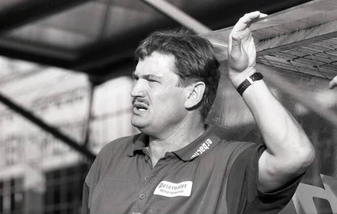 Fußball, Trainerhistorie, Stuttgarter Kickers 25.09.94 Stuttgarter Kickers - SSV Ulm 1846 Deutschland, Stuttgart, 25.09.1994, Fussball, Regionalliga Süd, Stuttgarter Kickers - SSV Ulm 1846 (6:1): Paul Sauter (Trainer Stuttgarter Kickers).