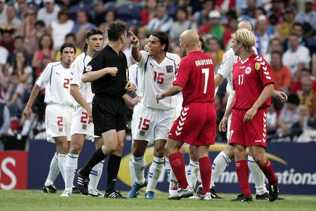 Valentin Ivanov, Milan Baros & Thomas Gravesen Czech Rep V Denmark Czech Rep V Denmark Dragao Stadium, Porto, Portugal 27 June 2004  Copyright: Allstar RichardxSelle 12832113