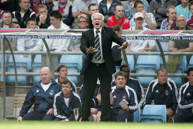 Fußball, Trainerhistorie Newcastle United von 1895 bis heute Sir Bobby Robson Newcastle United Manager Aston Villa V Newcastle Villa Park Birmingham 28 August 2004  Copyright: Allstar RichardxSelle 12834888
