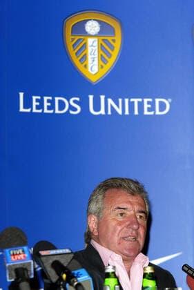 Fußball, Trainerhistorie, Leeds United Terry Venables Leeds United Manager press conference, PK, Pressekonferenz Elland Road, Leeds, North Yorkshire, Englan 10 July 2002  Copyright: Allstar MarkxLiley 12856429