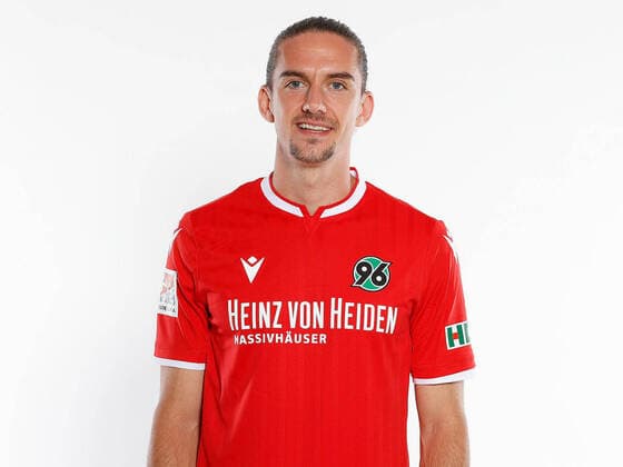 Hannover 96 Porträttermin 2020, Hannover, 2. Liga, Einzelportraits von Hannover 96, im Bild Valmir Sulejmani (19, Hannover) +++POOLFOTOS HANNOVER 96 via Joachim Sielski+++ Hannover Niedersachsen Deutschland