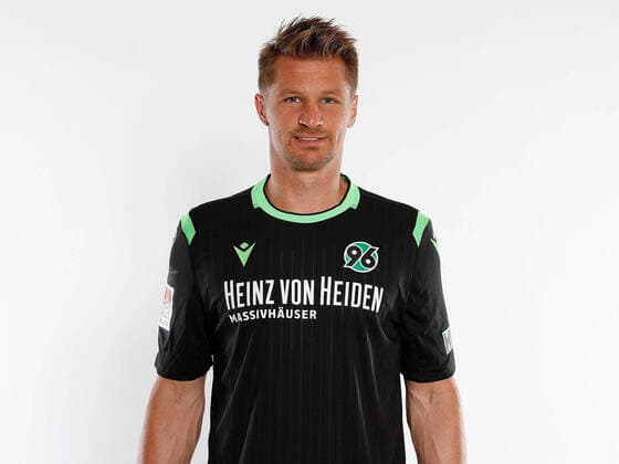 Hannover 96 Porträttermin 2020, Hannover, 2. Liga, Einzelportraits von Hannover 96, im Bild Michael Ratajczak (22, Hannover) +++POOLFOTOS HANNOVER 96 via Joachim Sielski+++ Hannover Niedersachsen Deutschland