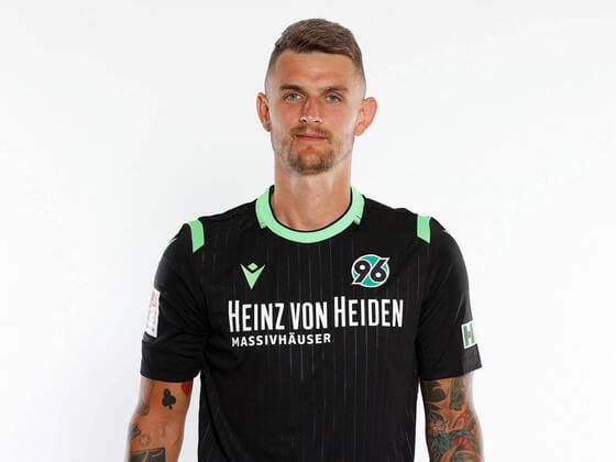 Hannover 96 Porträttermin 2020, Hannover, 2. Liga, Einzelportraits von Hannover 96, im Bild Martin Hansen (25, Hannover) +++POOLFOTOS HANNOVER 96 via Joachim Sielski+++ Hannover Niedersachsen Deutschland