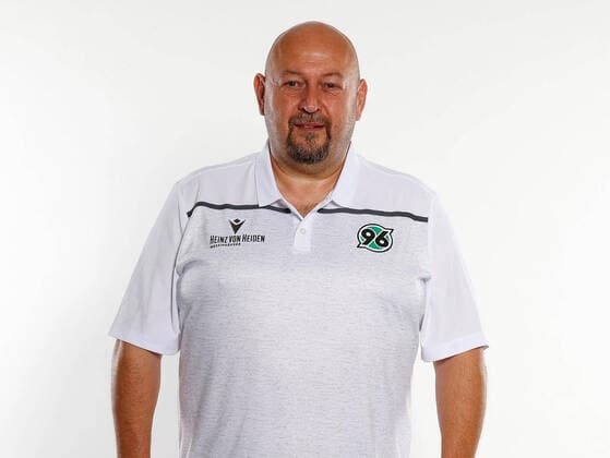 Hannover 96 Porträttermin 2020, Hannover, 2. Liga, Einzelportraits von Hannover 96, im Bild Rolf Mossmann (Torwart-Trainer, Hannover) +++POOLFOTOS HANNOVER 96 via Joachim Sielski+++ Hannover Niedersachsen Deutschland