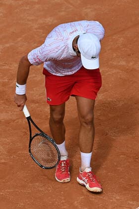 Photo Alfredo Falcone - LaPresse 19 09 2020 Roma (Italy) Tennis Novak Djokovic (SRB) vs Dominik Koepfer (GER) Internazionali BNL d Italia 2020 In the pic:Novak Djokovic breaks his tennis racket  Copyright: xAlfredoxFalcone LaPressex