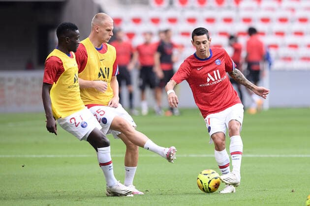 ECHAUFFEMENT - 11 ANGEL DI MARIA (PSG) - 25 MITCHEL BAKKER (PSG) FOOTBALL : Nice vs Paris SG - Ligue 1 Uber Eats - 20 09 2020 FEP Panoramic 