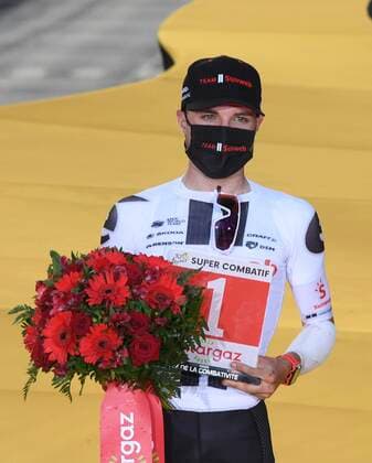 PARIS, FRANCE - SEPTEMBER 20 : HIRSCHI Marc (SUI) of TEAM SUNWEB pictured with the Antargaz price during the podium ceremony during stage 21 of the 107th edition of the 2020 Tour de France cycling race, a stage of 122 kms with start in Mantes-la-Jolie and finish at the Avenue des Champs Elysees in Paris on September 20, 2020 in Paris, France, 20 09 2020 CYCLISME : Tour de France - Etape 21 - Mantes la Jolie a Paris Champs Elysees - 20 09 2020 PhotoNews Panoramic 