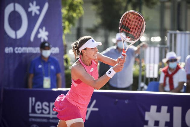 Alize cornet (FRA) in action vs Elena Rybakina (KAZ) during their WTA, Tennis Damen Open internaionaux de tennis de Strasbourg in Strasbourg on October 22, 2020 TENNIS : Open de Strasbourg - 22 09 2020 ElyxandroCEGARRA PANORAMIC 