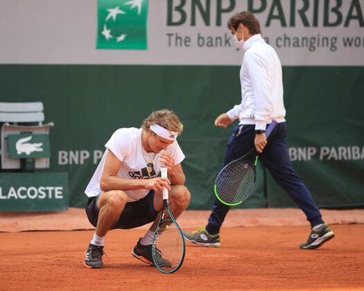 Alexander Zverev (GER) trainiert mit Trainer, coach David Ferrer, Training. Tennis - French Open 2020 - Grand Slam - Roland Garros - Paris - - France - 26 September 2020. Copyright: xJuergenxHasenkopfx