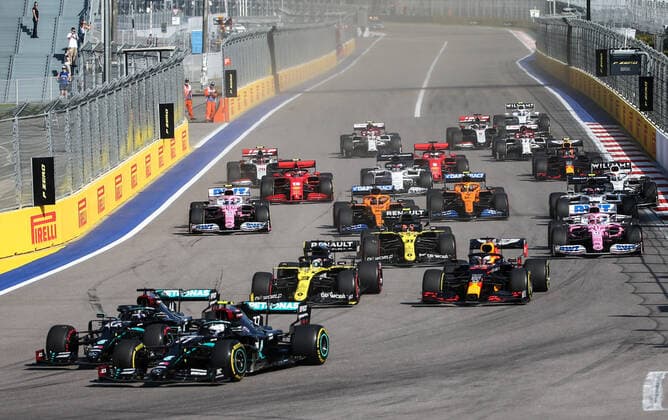 SOCHI, RUSSIA - SEPTEMBER 27, 2020: Pilots at the start of the race at the 2020 Formula One Russian Grand Prix at the Sochi Autodrom racing circuit. Dmitry Feoktistov TASS  TS0E89DA