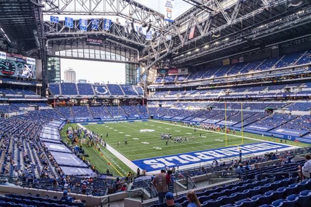 September 27, 2020, Indianapolis, Indiana, U.S: Approximately 7500 fans attend the game between the New York Jets and the Indianapolis Colts at Lucas Oil Stadium, Indianapolis, Indiana. Indianapolis U.S. - ZUMAs304 20200927_zaf_s304_057 Copyright: xScottxStuartx