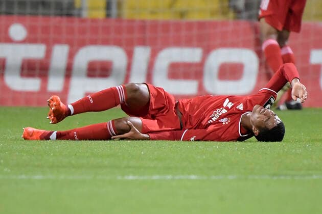 02.10.2020, xemx, Fussball 3.Liga, FC Bayern Muenchen II - Dynamo Dresden emspor, v.l. Malik Tillman (FC Bayern Muenchen II) verletzt sich und wird ausgewechselt (DFL DFB REGULATIONS PROHIBIT ANY USE OF PHOTOGRAPHS as IMAGE SEQUENCES and or QUASI-VIDEO) Muenchen