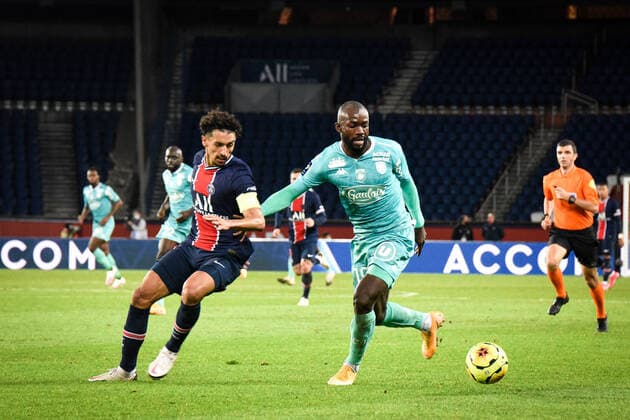 Marquinhos ( 5 - PSG ) - BAHOKEN Stephane ( 19 - Angers ) - FOOTBALL : Paris Saint Germain vs Angers SCO - Ligue 1 - Paris - 02 10 2020 FedericoPestellini Panoramic 