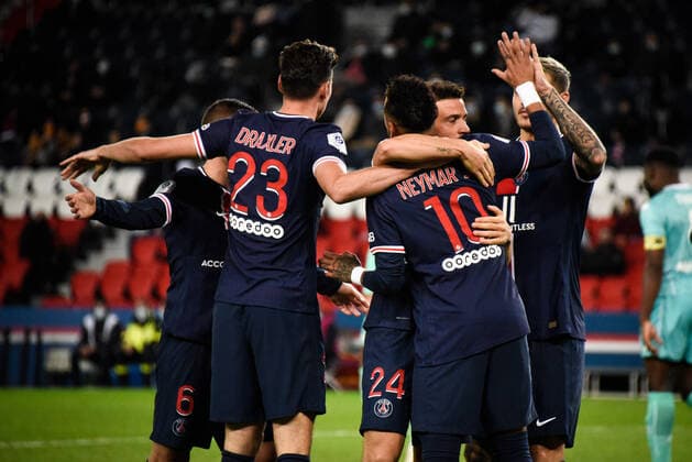 Attitude - Joie des joueurs de l equipe du PSG apres le but de Neymar Jr ( 10 - PSG ) - FOOTBALL : Paris Saint Germain vs Angers SCO - Ligue 1 - Paris - 02 10 2020 FedericoPestellini Panoramic 