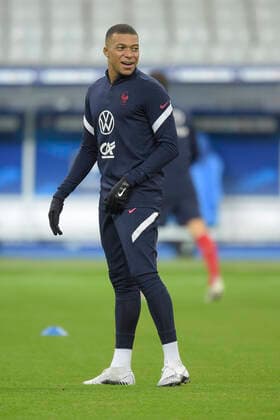 echauffement des joueurs de l equipe de France MBAPPE KYLIAN (France) FOOTBALL : France vs Ukraine - Match Amical - Paris 07 10 2020 JBAutissier Panoramic 
