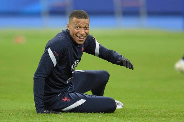 echauffement des joueurs de l equipe de France MBAPPE KYLIAN (France) FOOTBALL : France vs Ukraine - Match Amical - Paris 07 10 2020 JBAutissier Panoramic 
