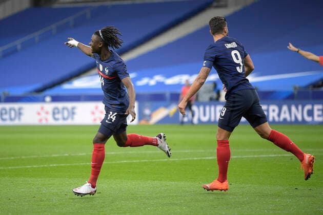 Joie des joueurs de l Equipe de France apres le but de Eduardo Camavinga (France) FOOTBALL : France vs Ukraine - Match Amical - Paris 07 10 2020 JBAutissier Panoramic 