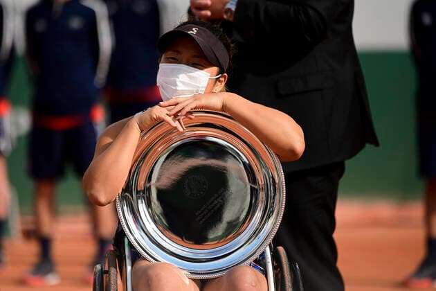 Finale Fauteuil Simple Dames Yui Kamiji (jpn) avec le trophee TENNIS : Internationaux de France Roland Garros 2020 - Paris - 09 10 2020 JBAutissier Panoramic 