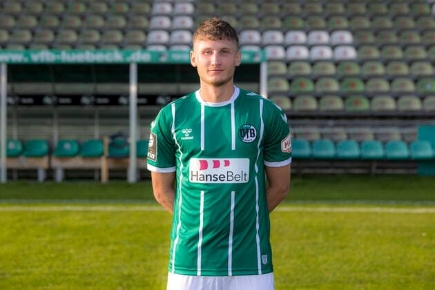 Dren Feka (Nr. 5, VfB Luebeck); VfB Lübeck, 3. Liga, Porträttermin 2020 2021 Lübeck Schleswig-Holstein Germany Dietmar-Scholze-Stadion an der L Copyright: xAgentur54GradFelixxKoenigx