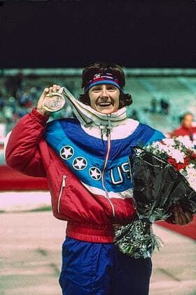 Speed skating, Eisschnelllauf Bonnie Blair Bonnie Blair (USA) wins the gold medal in the women s 500m long track speed skating at the 1992 Olympic Winter games, Winterspiele,Spiele, Summer games Copyright: xPaulxJxSutton DUOMO PCNx SS0101_067543