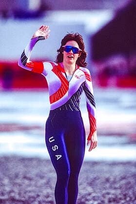 Speed skating, Eisschnelllauf Bonnie Blair Bonnie Blair (USA) wins the gold medal in the women s 1000m long track speed skating at the 1992 Olympic Winter games, Winterspiele,Spiele, Summer games Copyright: xPaulxJxSutton DUOMO PCNx SS0101_067573