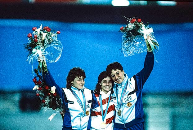 Speed skating, Eisschnelllauf Bonnie Blair Bonnie Blair (USA) wins the gold medal in the women s 500m long track speed skating with Christa Rothenburger (GDR) silver medal winner and Karin Kania (GDR) bronze at the 1998 Olympic Winter games, Winterspiele,Spiele, Summer games Calgary Olympic Oval Alberta Canada Copyright: xStevenxExxSutton DUOMO PCNx SS0102_002416