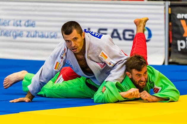 10.10.2020, Brandenburg, Senftenberg: Judo Bundesliga-Finale der Männer 2020: Max Strote, SUA Witten, Jakub Woicik, KSC Asahi Spremberg foto. Eibner Hammerschmidt Judo Bundesliga-Finale der Männer 2020 Senftenberg
