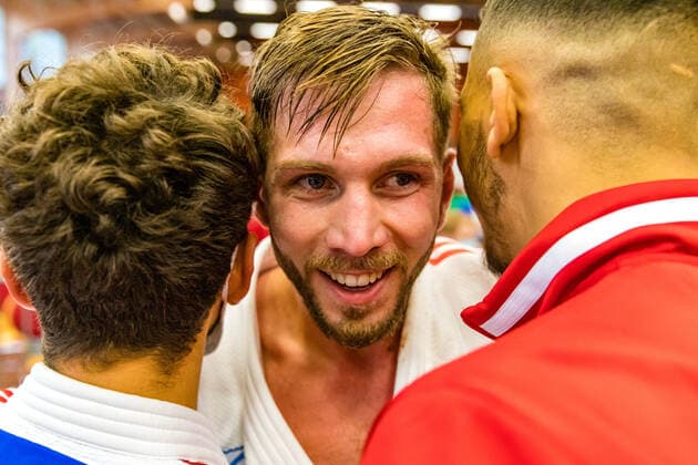 10.10.2020, Brandenburg, Senftenberg: Judo Bundesliga-Finale der Männer 2020: Finale Domenic Ressel, Hamburger JT jubelt nach Sieg über Aneas Paul, SUA Witten foto. Eibner Hammerschmidt Judo Bundesliga-Finale der Männer 2020 Senftenberg