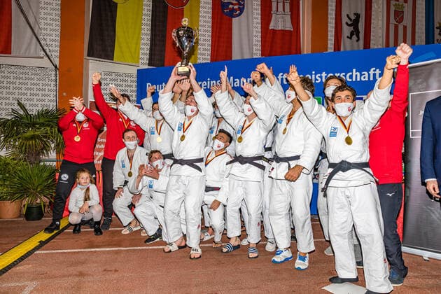 10.10.2020, Brandenburg, Senftenberg: Judo Bundesliga-Finale der Männer 2020: Das Hamburger JT ist Deutscher Meister foto. Eibner Hammerschmidt Judo Bundesliga-Finale der Männer 2020 Senftenberg