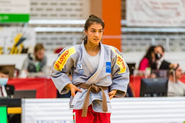 11.10.2020, Brandenburg, Senftenberg: Judo Zweite Bundesliga Finale der Frauen 2020: Marleen-Rezzan Ates, KSC Asahi Spremberg nach ihrem Sieg über Synthia Kollar JG Sachsenwald Judo Zweite Bundesliga Finale der Frauen 2020 Senftenberg